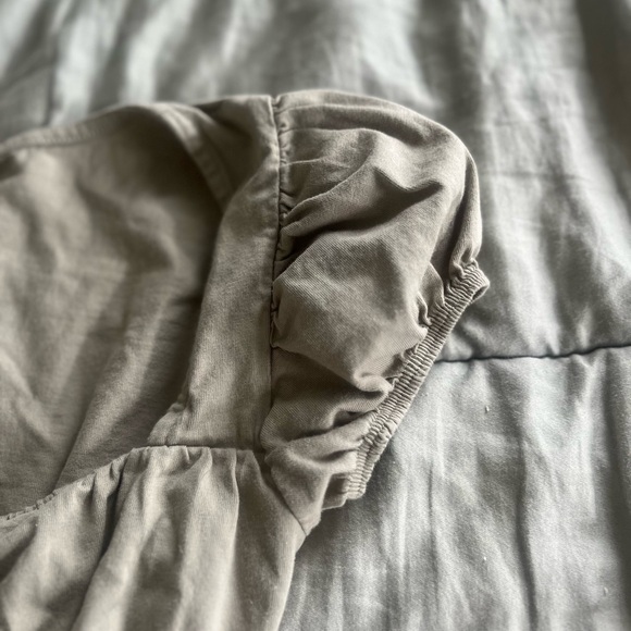 SUNDAY BEST ARITZIA SAGE GREEN CROP TOP - Picture 4 of 5